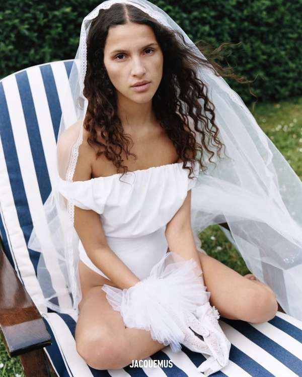 Симон Порт Жакмюс: ближе к свадьбам, чем