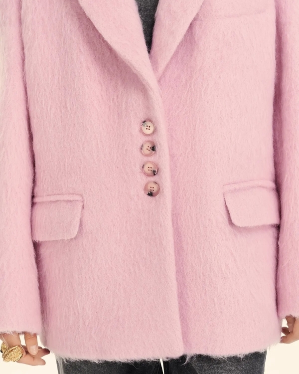 Что надеть поверх свадебного платья зимой