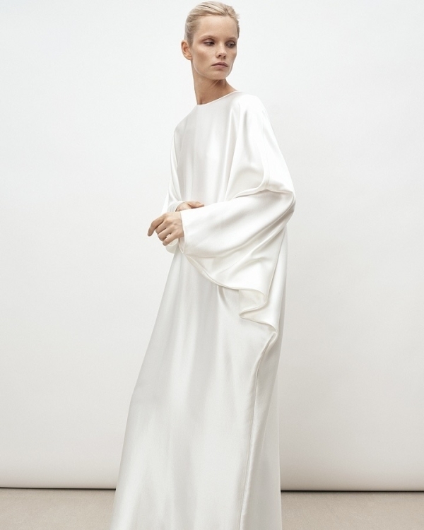 Платье-комбинация — свадебная классика вне времени. Вот