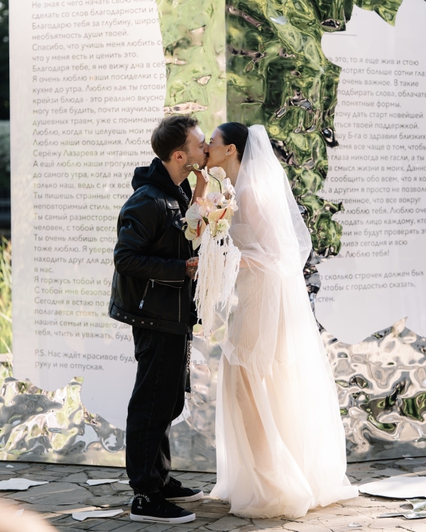 «Все самое лучшее — внутри». Арт-перформанс, красивая философия