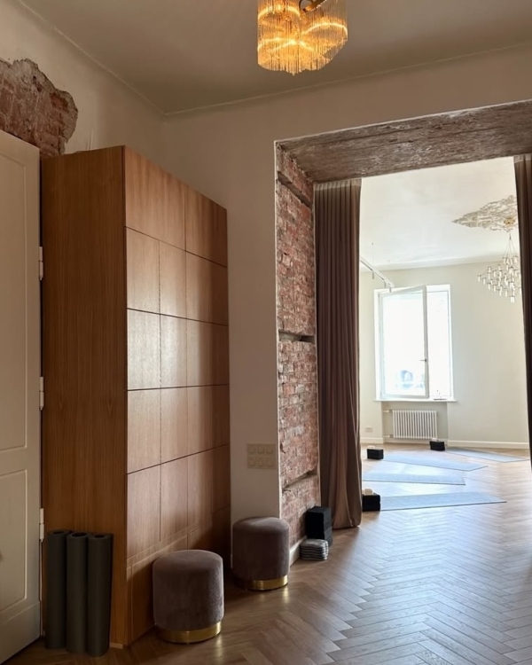 Собака мордой вверх: где практиковать йогу в