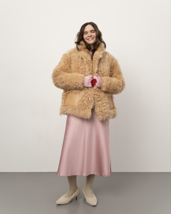 Что надеть поверх свадебного платья зимой