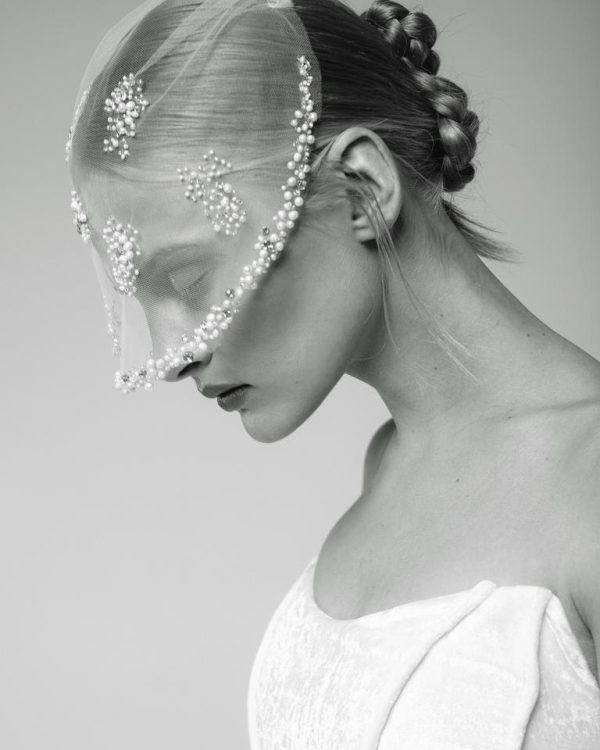 Аксессуары для образа невесты 2025: какие выбрать?