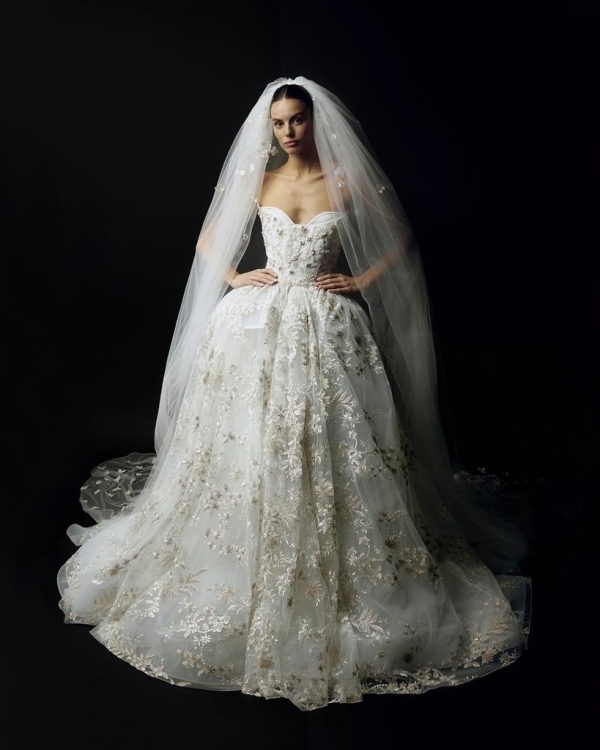 Какое свадебное платье выбрать в 2025 году?