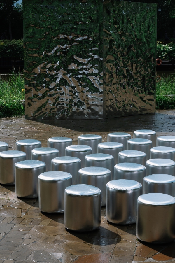 «Все самое лучшее — внутри». Арт-перформанс, красивая философия