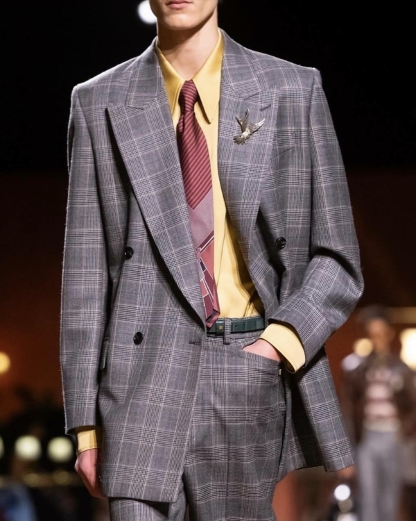 Клетка, вязаные галстуки и драматизм. Приемы с