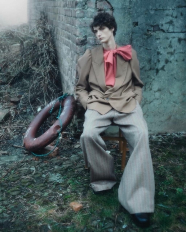 Клетка, вязаные галстуки и драматизм. Приемы с