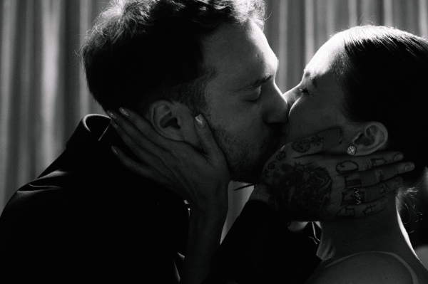 «Все самое лучшее — внутри». Арт-перформанс, красивая философия