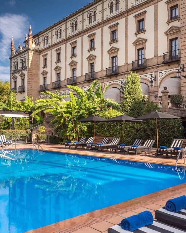 Отели для медового месяца этим летом, которые