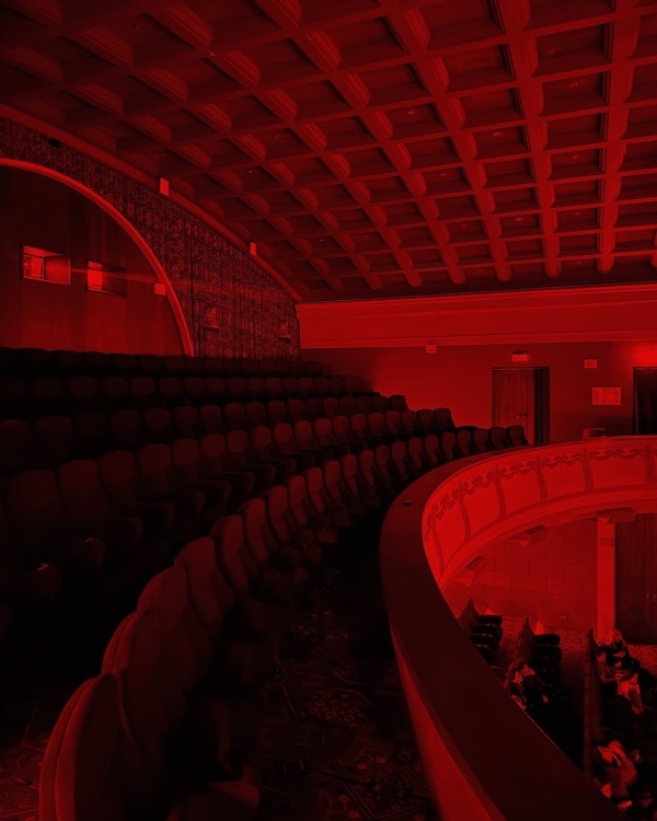 Эротический триллер в «Художественном», поэтический бурлеск в