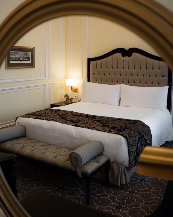 Как отметить 14 февраля в отеле? Романтические