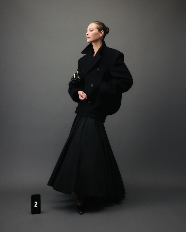 Минимализм в свадьбах все еще актуален. Смотрите,