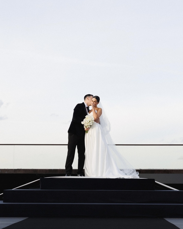 Интервью с невестой о свадьбе, которая попала