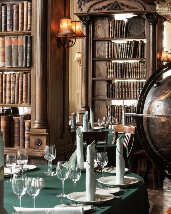 Рестораны на 14 февраля в Москве: где