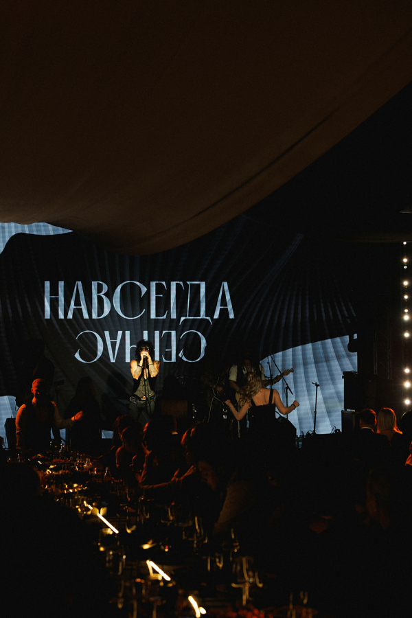 Интервью с невестой о свадьбе, которая попала