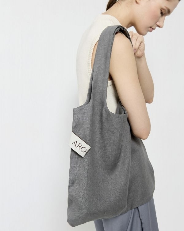 Теория второй сумки: 20+ классных шоперов на