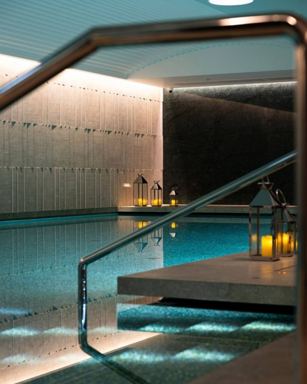 Как отметить 14 февраля в отеле? Романтические