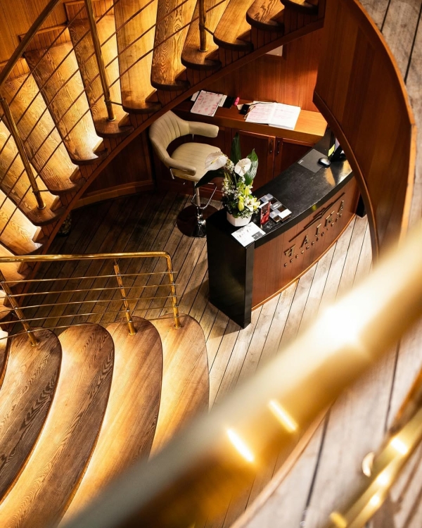 Рестораны на 14 февраля в Москве: где