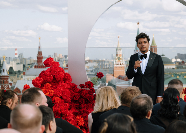 Ведущие Адис Маммо