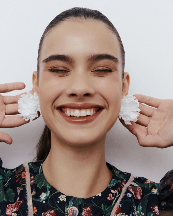 Серьги в форме цветов, как на показе