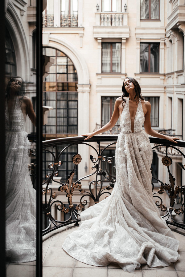 Christi Wedding: три бренда свадебных платьев в