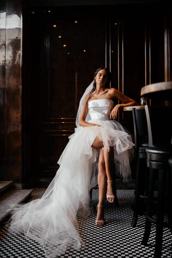 Christi Wedding: три бренда свадебных платьев в