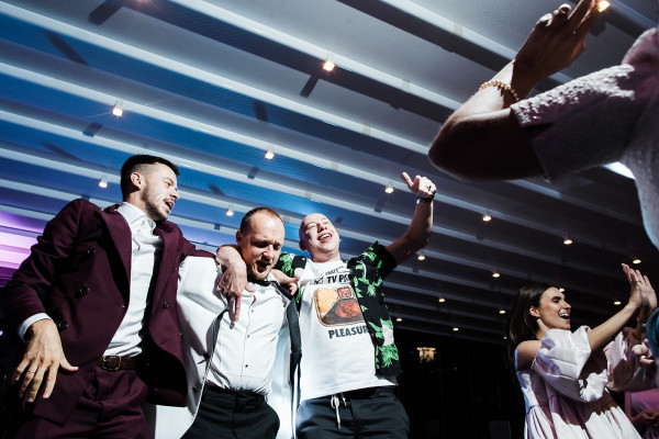 Шумная свадебная вечеринка Кати и Никиты