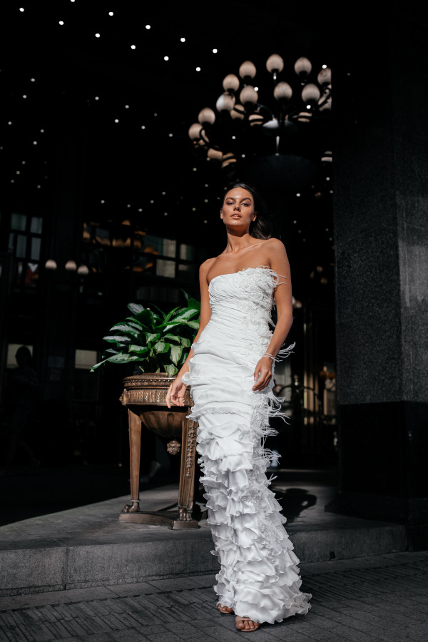 Christi Wedding: три бренда свадебных платьев в