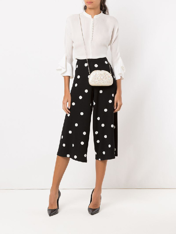 10 клатчей, которые красиво дополнят образ невесты