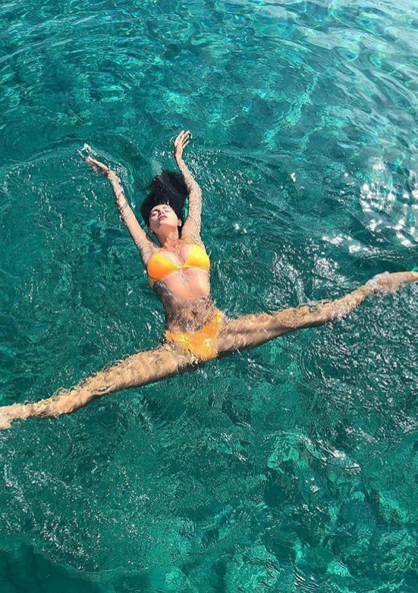 Что подарить невесте на девичнике? 10 нескучных