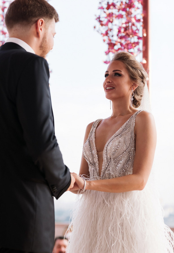 Роскошная свадебная церемония с видом на Кремль