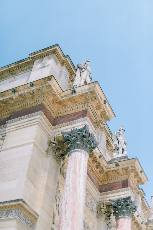 Предсвадебная съемка на улицах Парижа