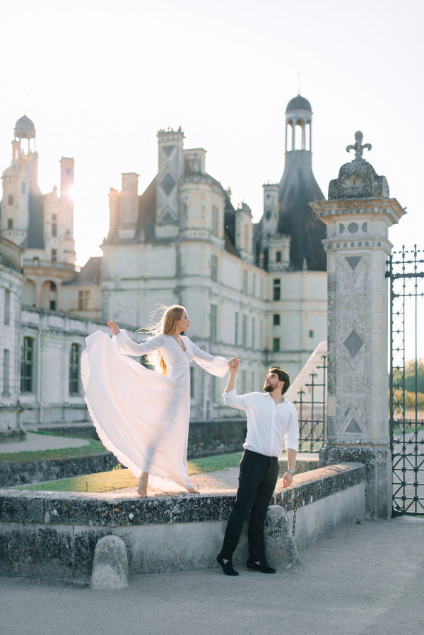 Предсвадебная съемка на улицах Парижа