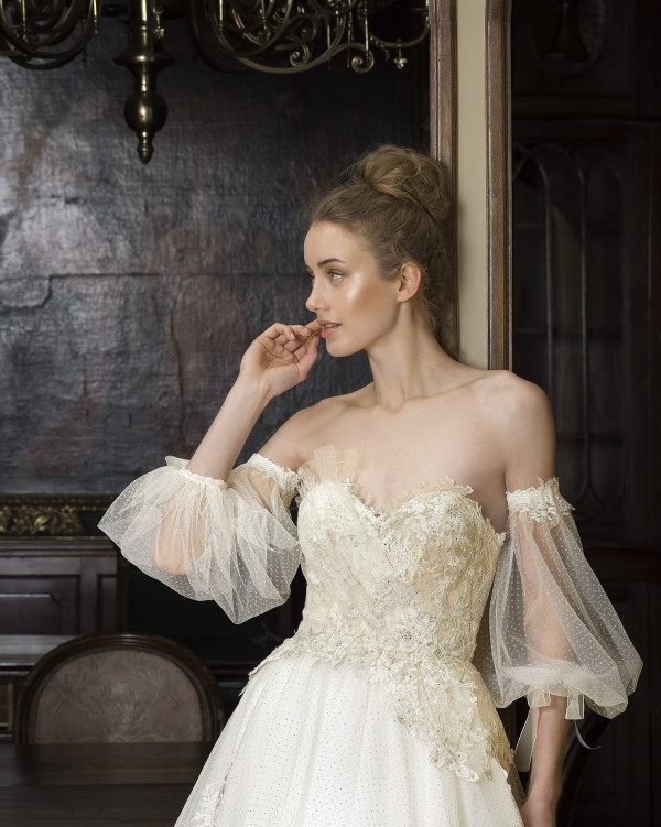 «Невестам сложно выбрать, потому что подходит абсолютно