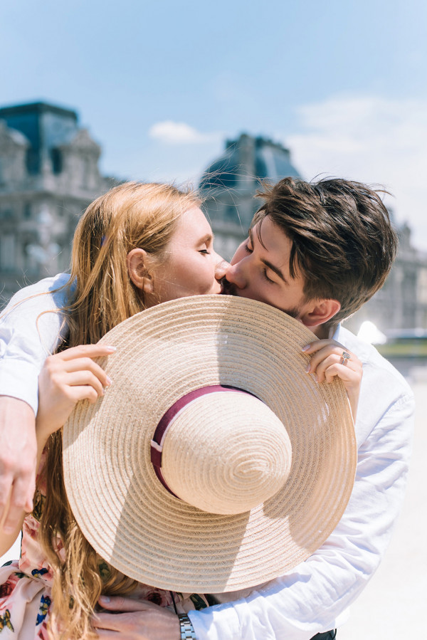 Предсвадебная съемка на улицах Парижа