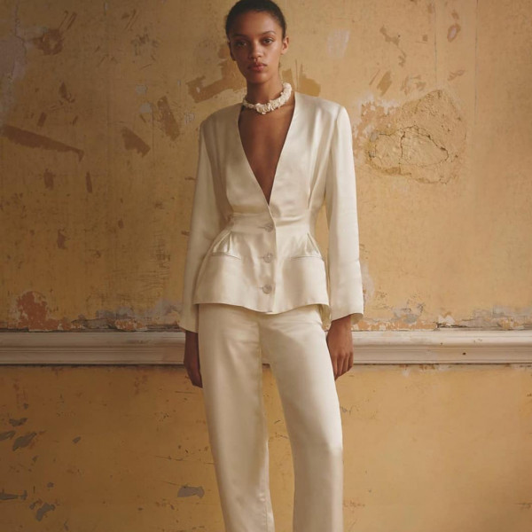 Белые свадебные жакеты — надевайте с юбкой,