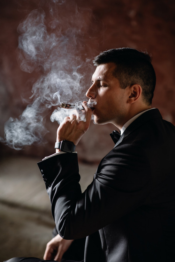 Свадебный ужин под сенью виноградных листьев