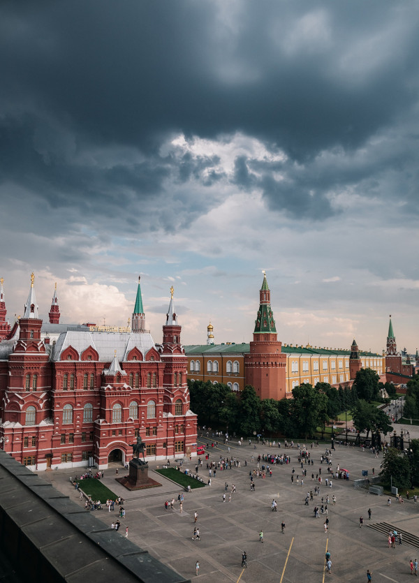 Роскошная свадебная церемония с видом на Кремль