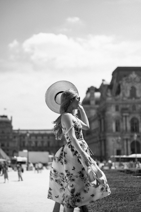 Предсвадебная съемка на улицах Парижа