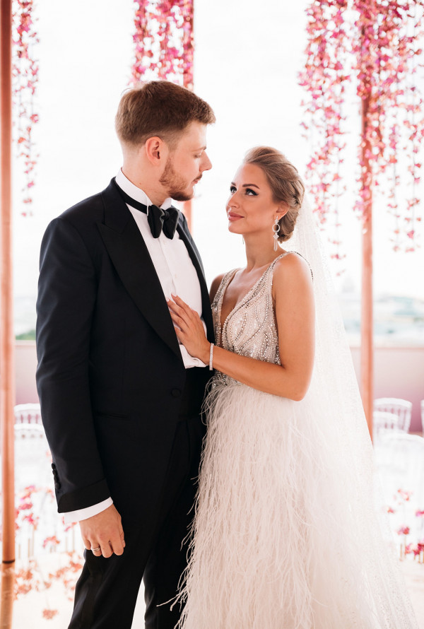 Роскошная свадебная церемония с видом на Кремль