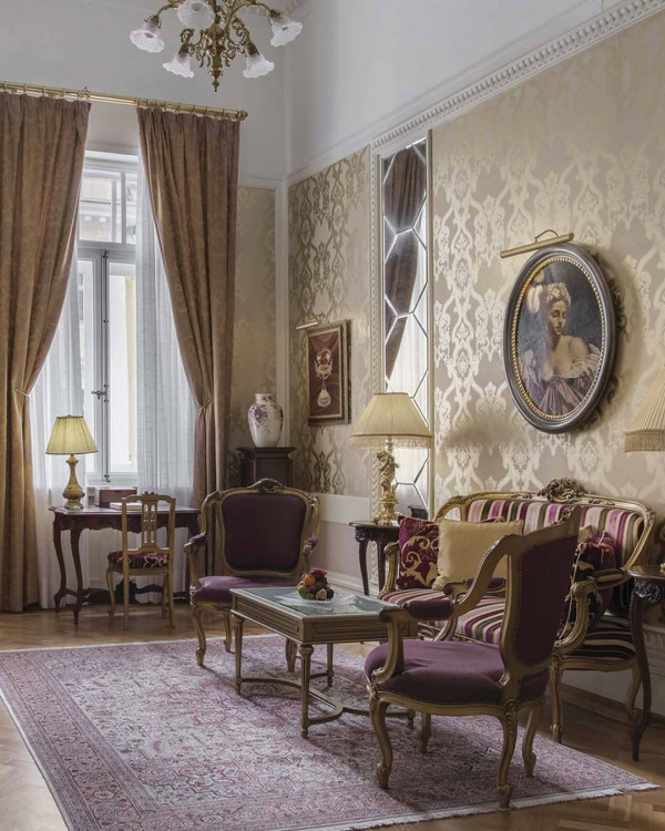 Что подарить невесте на девичнике? 10 нескучных