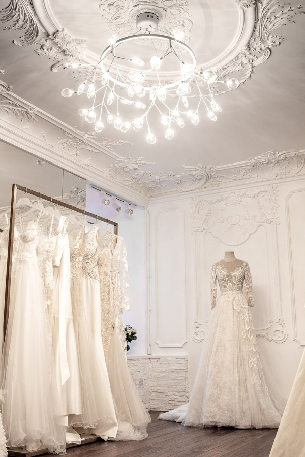 «Невестам сложно выбрать, потому что подходит абсолютно