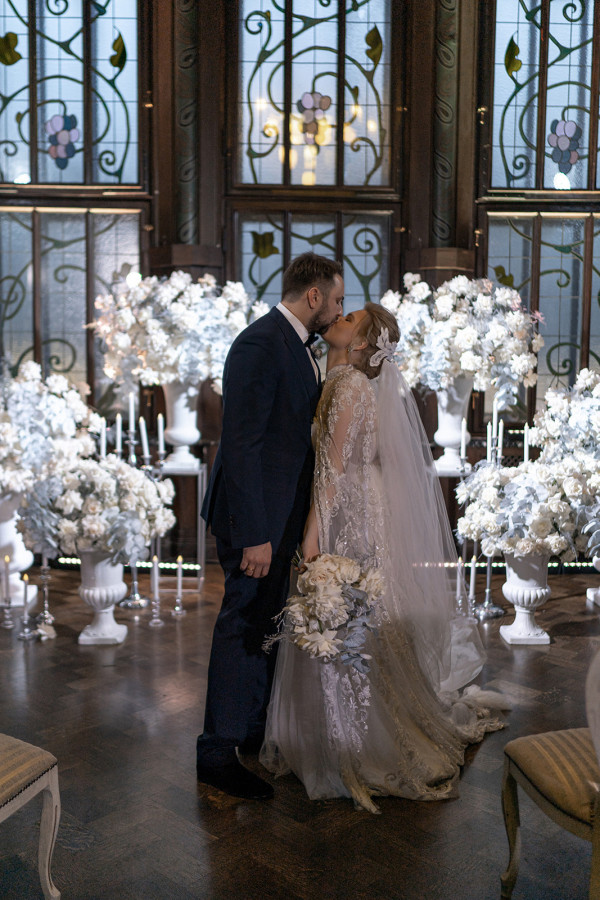 Нежная классическая свадьба в особняке Смирнова