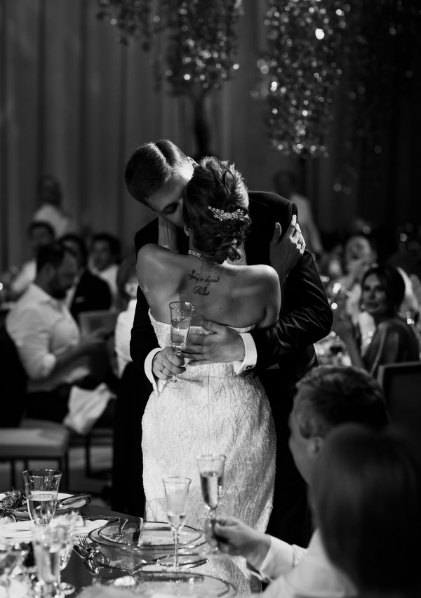 Роскошная свадебная церемония с видом на Кремль