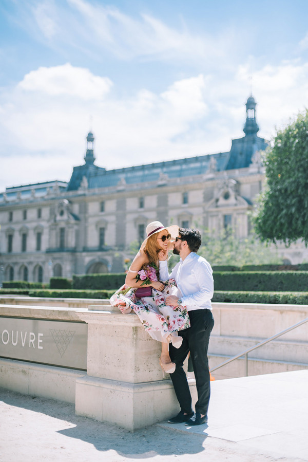 Предсвадебная съемка на улицах Парижа