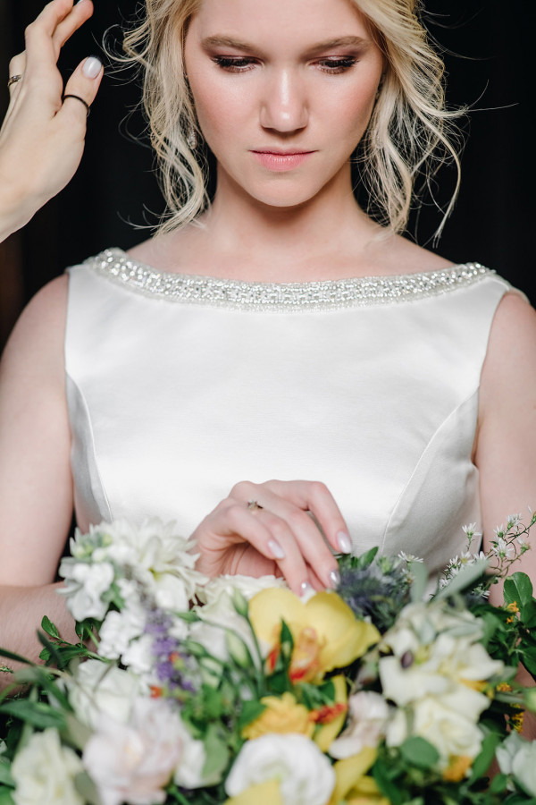 Свадебный ужин под сенью виноградных листьев