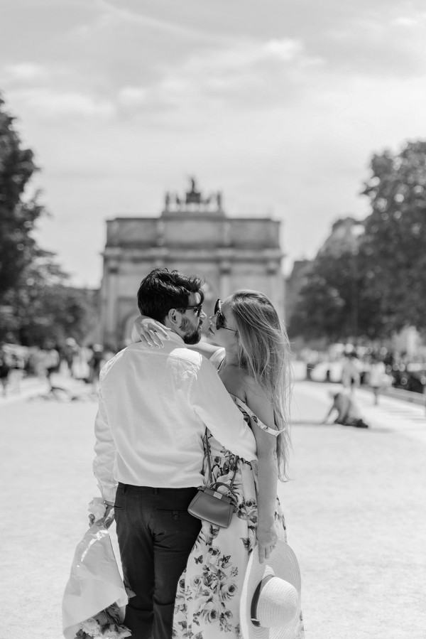 Предсвадебная съемка на улицах Парижа