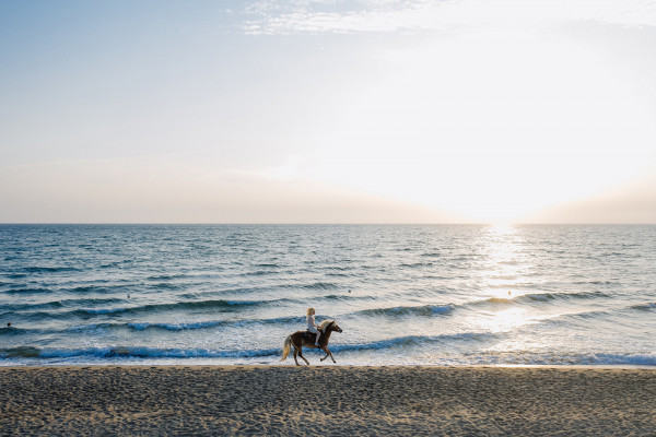 Невеста в свадебном платье своей мамы —