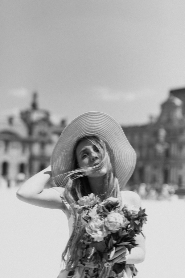 Предсвадебная съемка на улицах Парижа