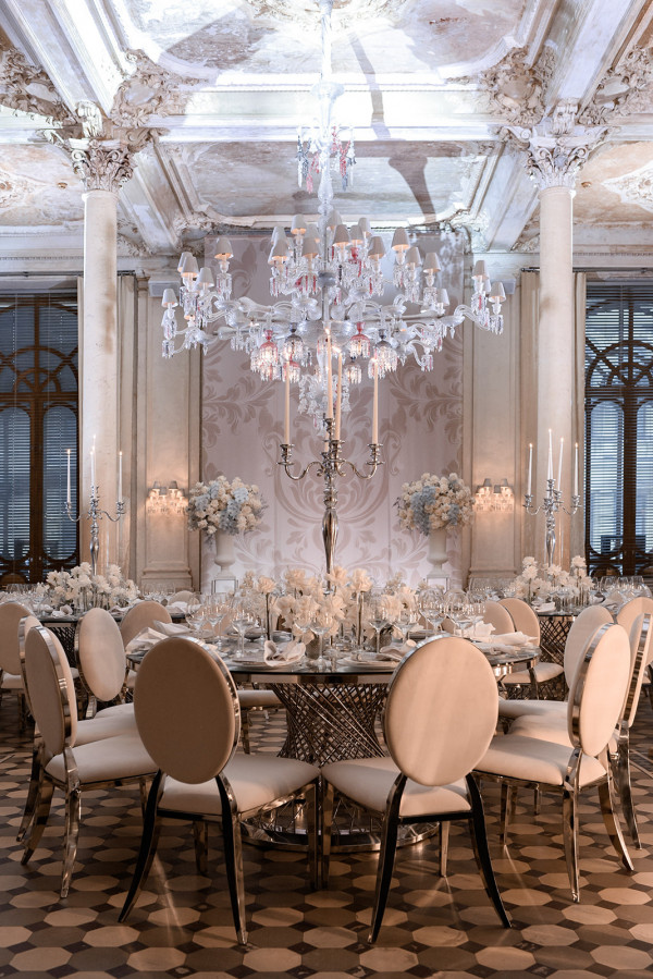 Нежная классическая свадьба в особняке Смирнова